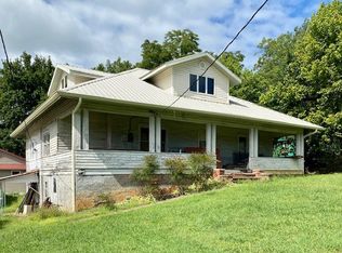 663 2nd St, Newport, TN 37821
