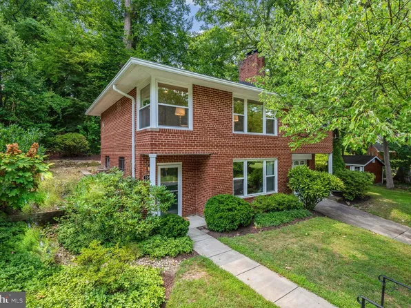 10418 Drumm Ave, Kensington, MD 20895
