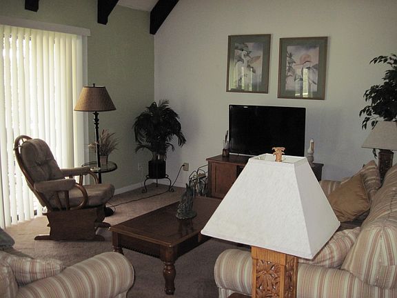 4th image of 274 N. Driftwood Bay #43D