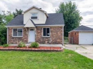 17174 Forest Ave, Eastpointe, MI 48021