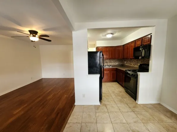 1366 E 100th St, Brooklyn, NY 11236