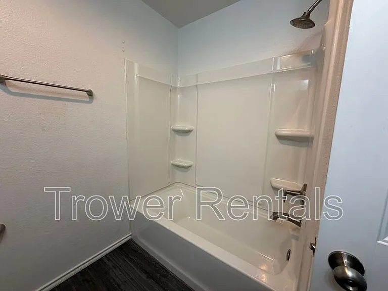 9804 Sagebrush Ave — Photo 32
