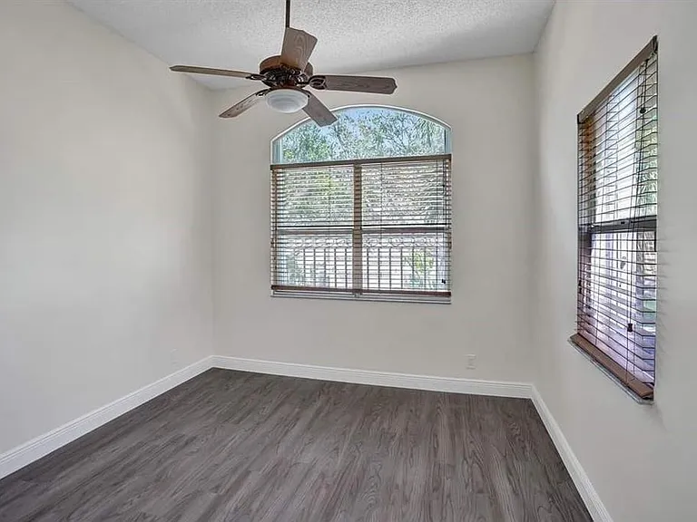 11032 Boston Dr — Photo 10
