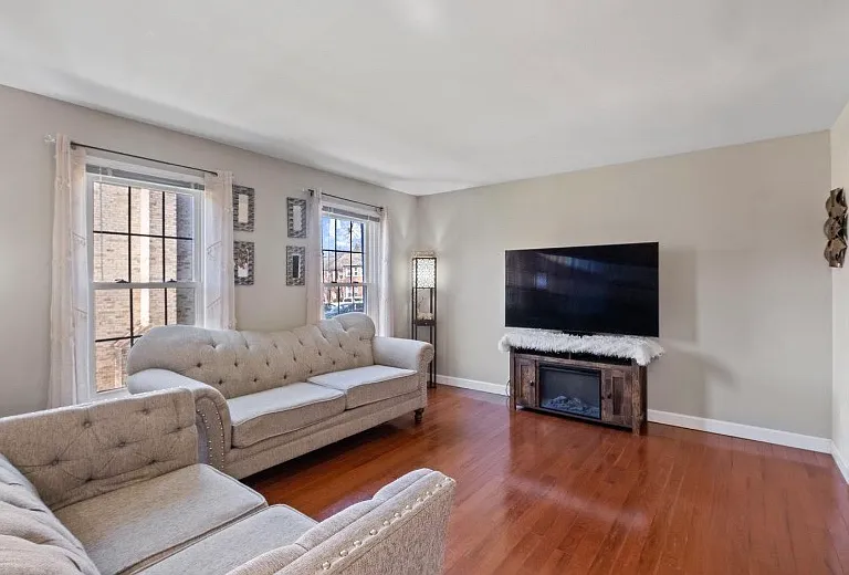 Forestdale Dr — Photo 4