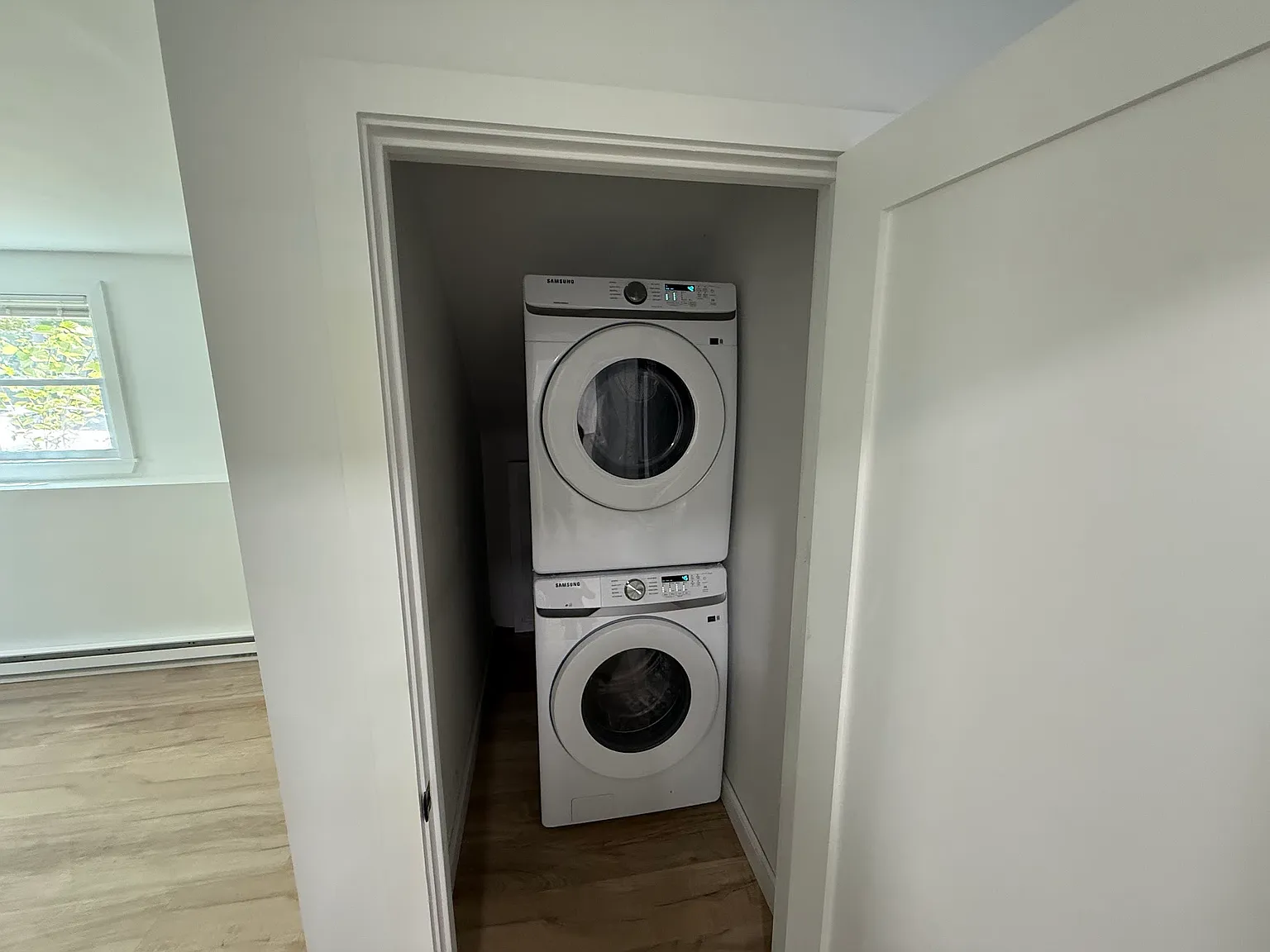 3 bed, 1000 sqft, $3,500 — Photo 3