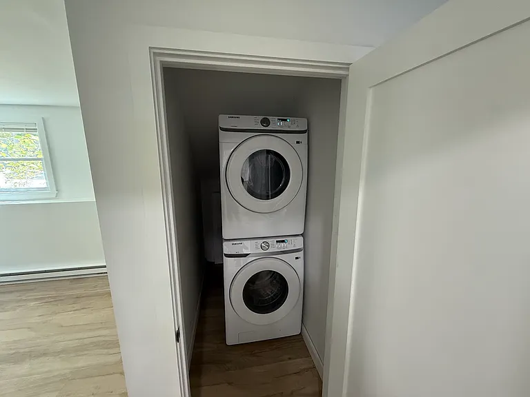 35 Hooker St #2 — Photo 3