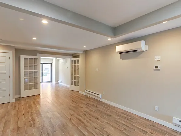 177-16 87th Drive image 1 of 7