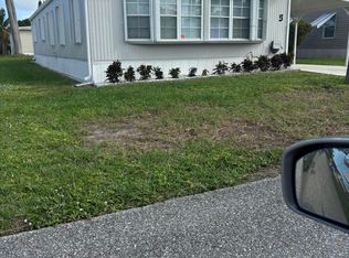 5 SE La Mesa Ln, Pt Saint Lucie, FL 34952
