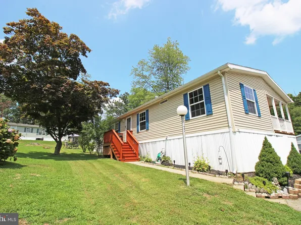 23 Dennis Dr, Downingtown, PA 19335