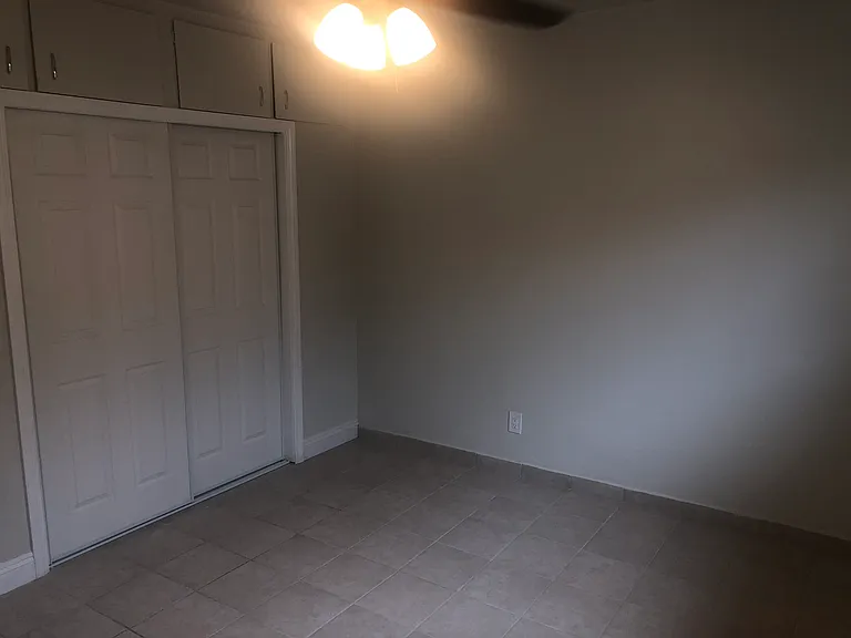 5461 Kingsley St #D — Photo 9