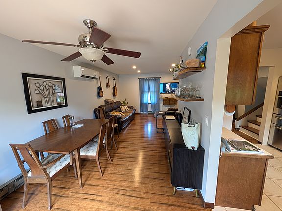 3rd image of 350 Selders Cir