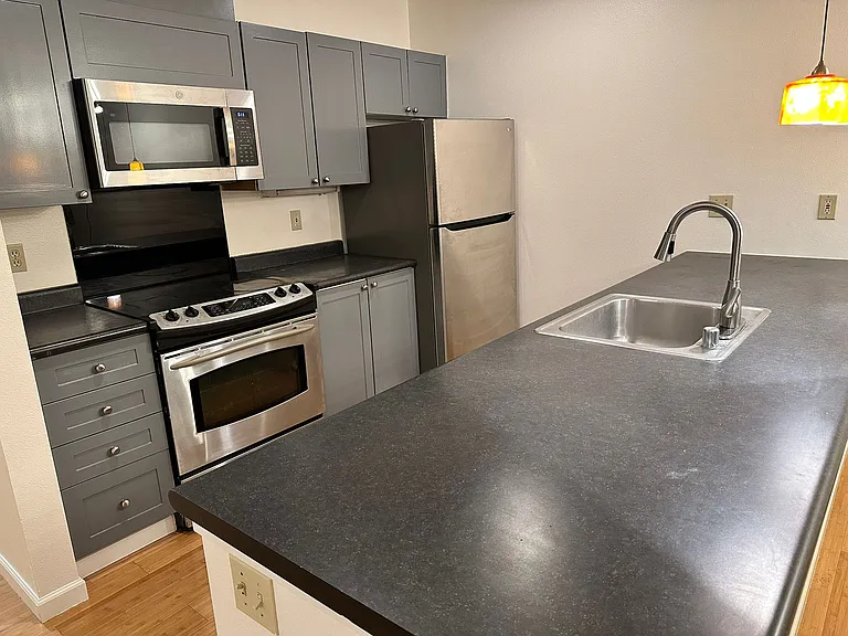 2717 Western Ave #436 — Photo 5
