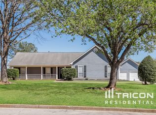 330 Daileys Plantation Ct, McDonough, GA 30253