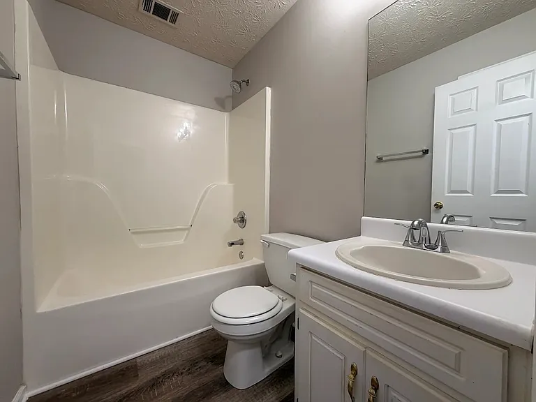 4192 Alaina Ave — Photo 10