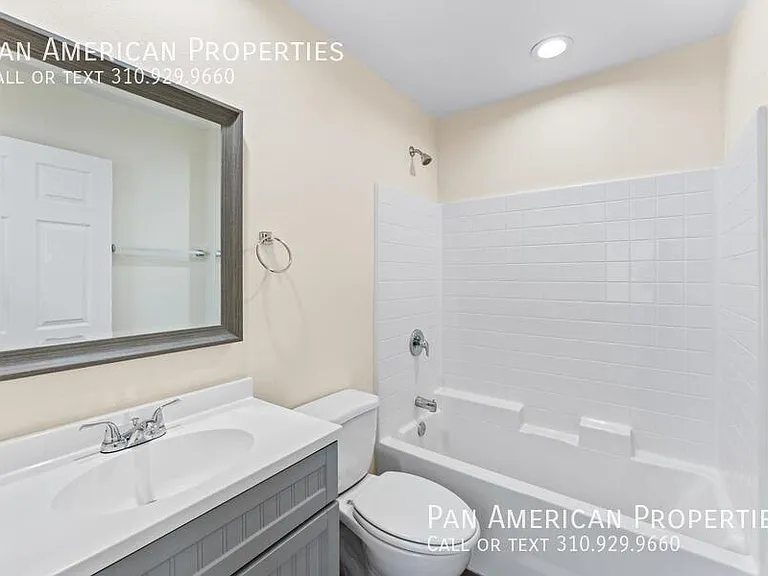 1031 S Montebello Blvd #A — Photo 8