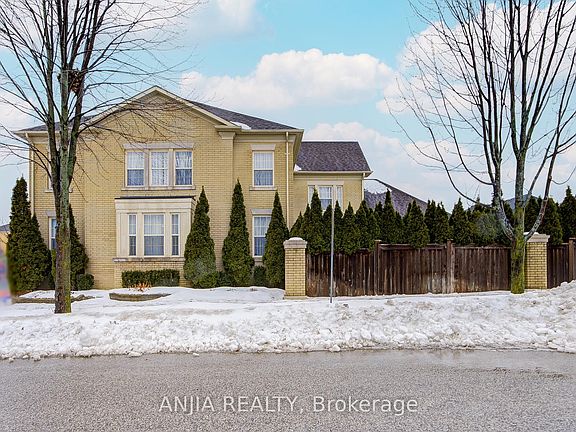 3rd image of 18 Orr Farm Rd