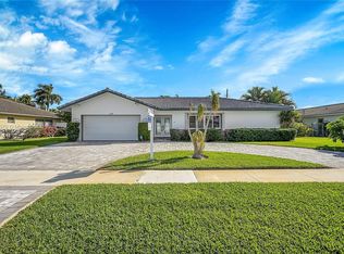 104 Saint Cloud Ln, Boca Raton, FL 33431