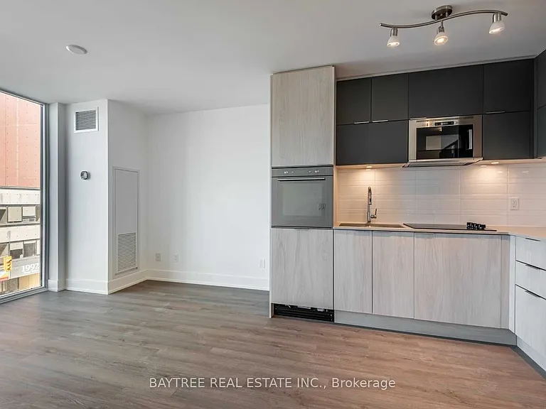 1 Belsize Dr #424 — Photo 1