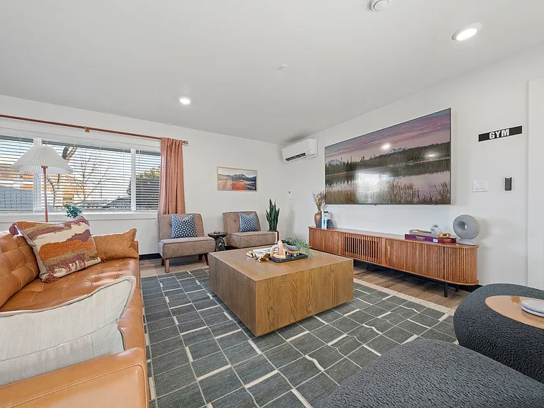 Nova Apartments — Photo 52