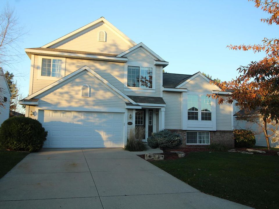 1st image of 5591 E De Blaay Ct SE