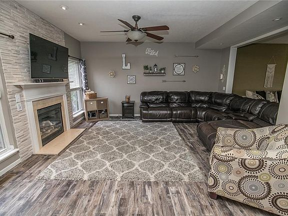 5th image of 11542 Timber Edge Pl