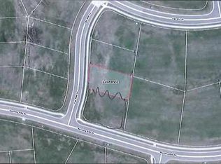 110 Fall Ridge Ln, Lawrence, KS 66049