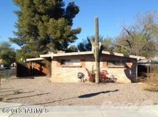 1901 E Lind Rd, Tucson, AZ 85719