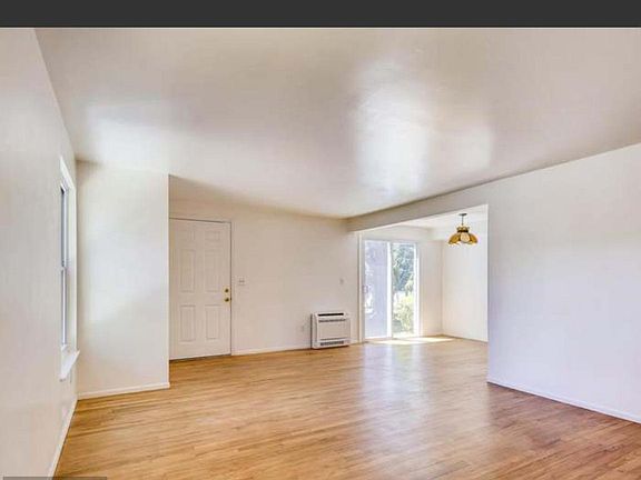 4th image of 47 Brookshire Dr