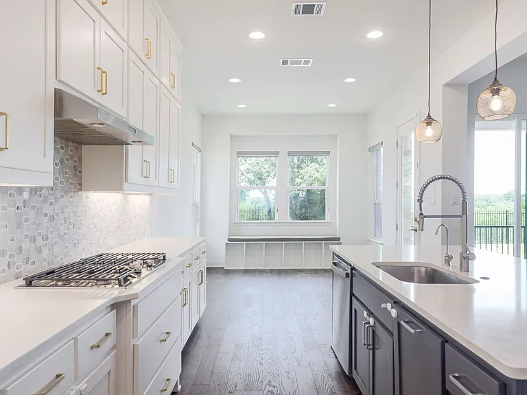 4413 Edgewater Dr — Photo 24