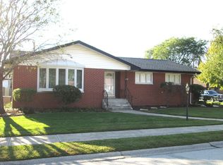 18414 Locust St, Lansing, IL 60438