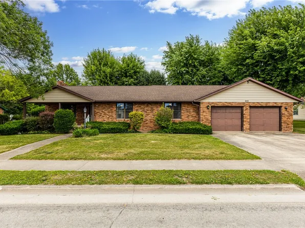 202 N Green St, Teutopolis, IL 62467