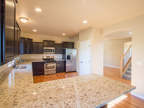 2nd image of 4669 Farmingdale Dr