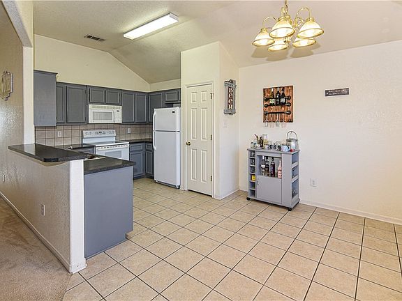 5th image of 5409 White Rock Dr