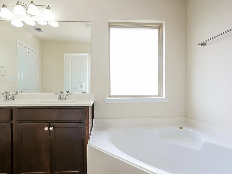 13230 Chanel Dr — Photo 14
