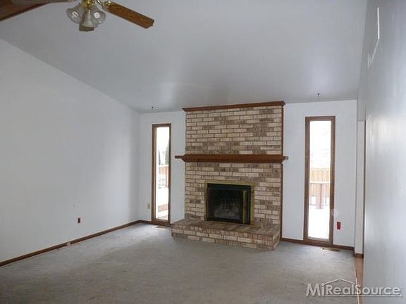 4th image of 28560 Bingham Dr