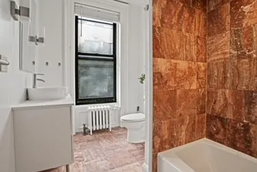 Rented by R New York