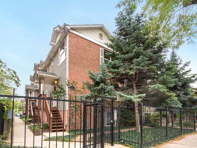 2113 N Kedzie Blvd Chicago IL | Zillow