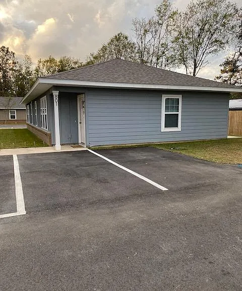 4710 W Fairfield Dr — Photo 4