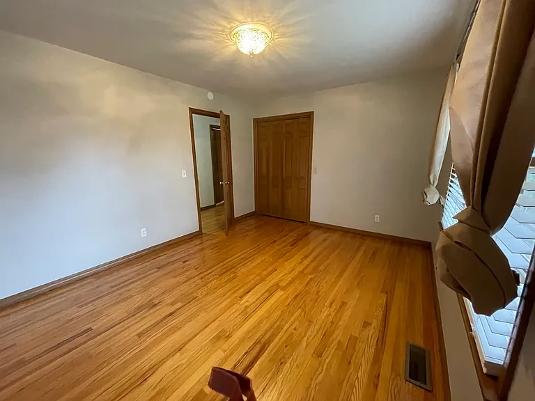 2221 W 4th Ave — Photo 9