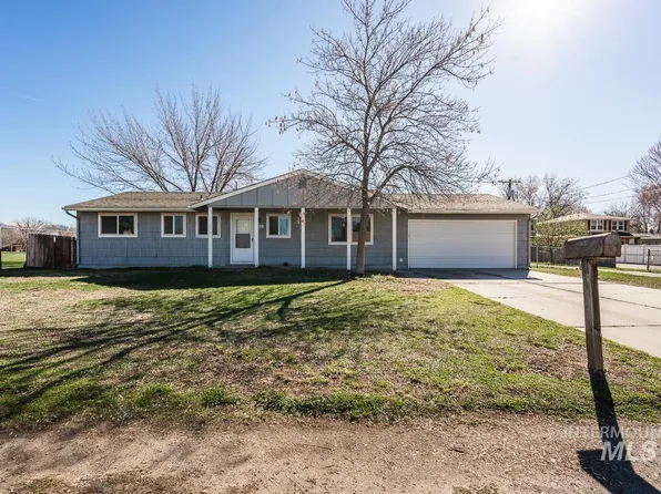 2190 N Allumbaugh St, Boise, ID 83704