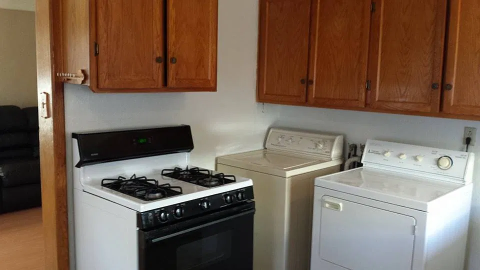 2 bed, 1.5 bath, 1358 sqft, $1,685 — Photo 4