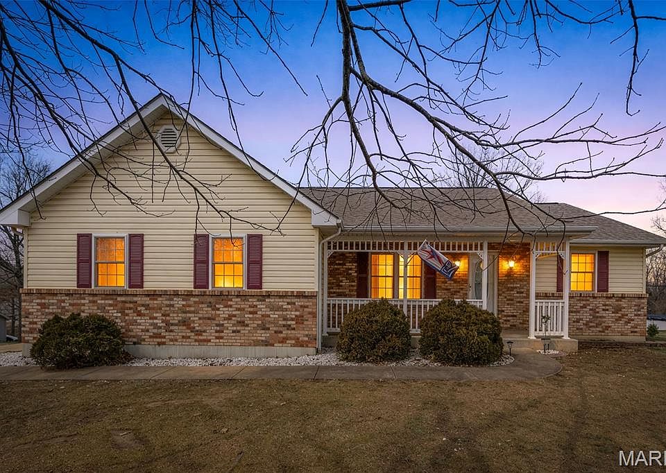 1st image of 1515 Saint Francois Rd