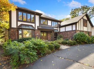 1222 Champion Forest Ct, Wheaton, IL 60187