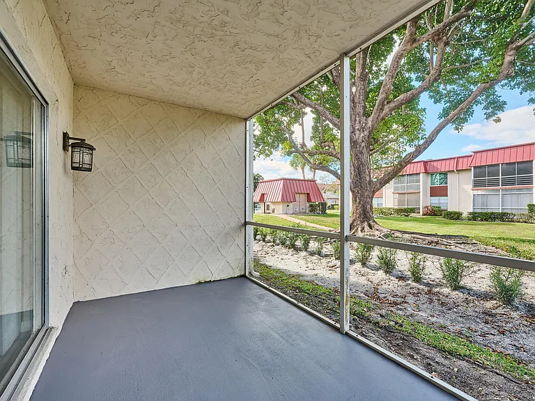12021 W Greenway Dr — Photo 23