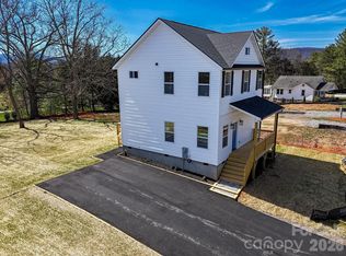 428 Hazel Mill Rd, Asheville, NC 28806