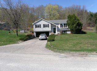 9479 E Spring Valley Dr, Traverse City, MI 49684