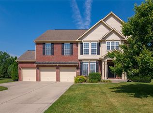 926 S Raylee Garden Dr, New Palestine, IN