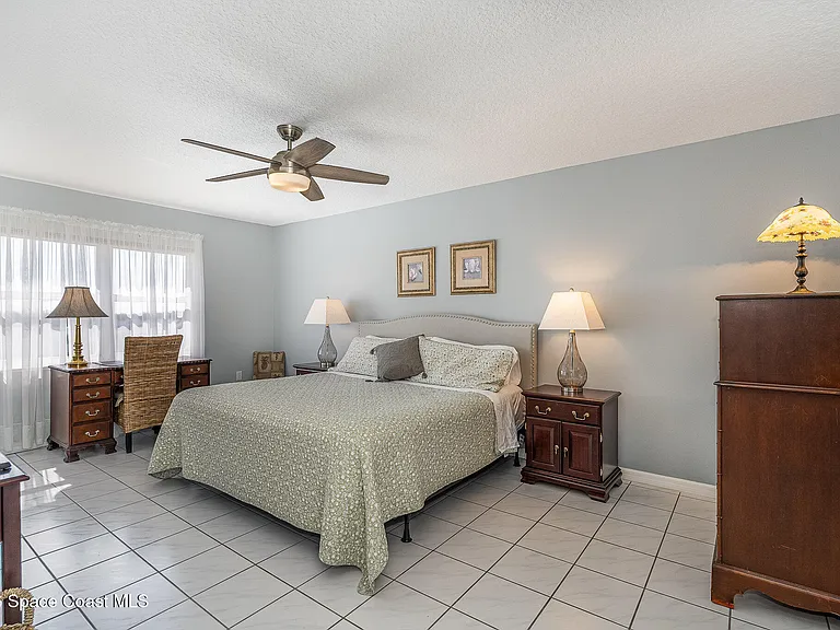601 Shorewood Dr #G405 — Photo 14