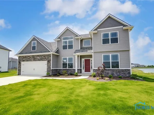 1393 Roberts Cir, Waterville, OH 43566