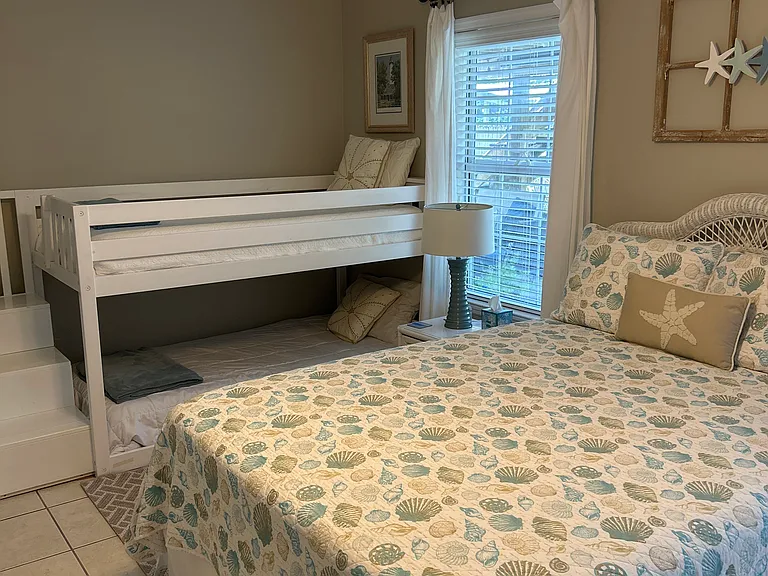 227 Georgia St #1B — Photo 13
